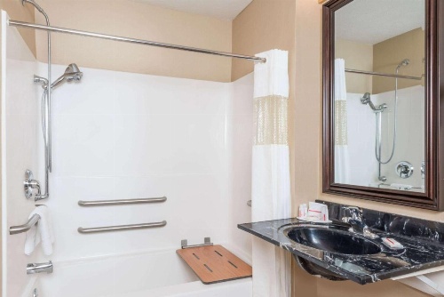 Ramada by Wyndham Strasburg image 12