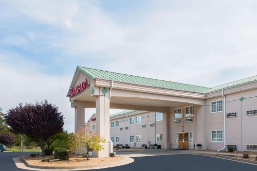 Ramada by Wyndham Strasburg image 19