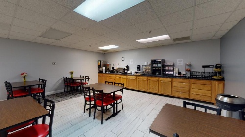 Ramada by Wyndham Strasburg image 41