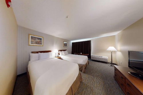 Ramada by Wyndham Strasburg image 8